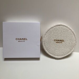 Chanel Beauty Special Edition Round Pouch NWOT